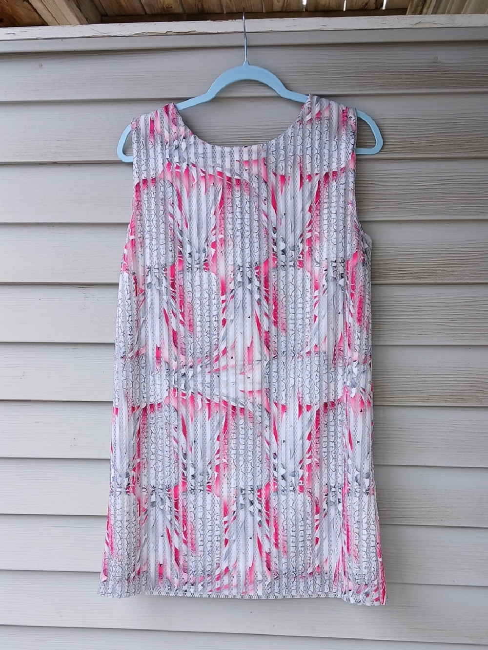 GAELLE PARIS Sleeveless White and Pink Printed Shift Dress